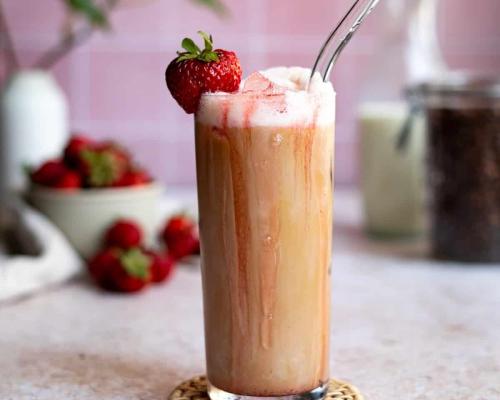 Ice Strawberry Latte img